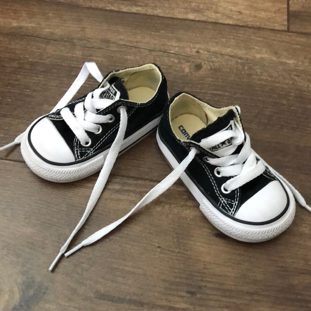 Toddler converse shoes